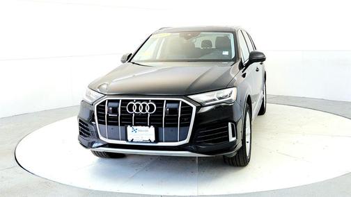 Mythos Black Metallic 2022 Audi Q7 45 Premium Plus