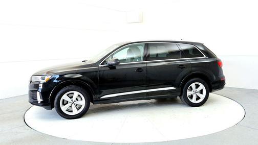 Mythos Black Metallic 2022 Audi Q7 45 Premium Plus