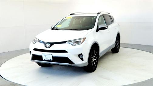 2017 Toyota RAV4 SE