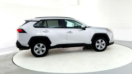 Silver Sky Metallic 2022 Toyota RAV4 Hybrid XLE