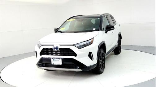 2022 Toyota RAV4 Hybrid SE