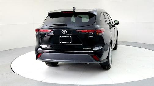 2025 Toyota Highlander Hybrid Limited
