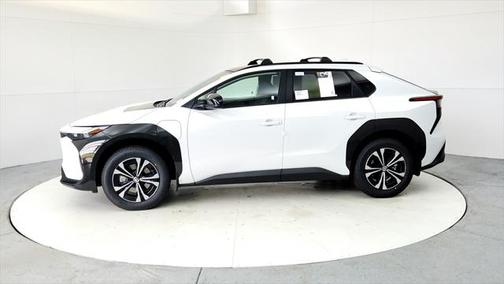 2025 Toyota bZ4X XLE