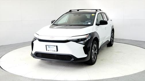 2025 Toyota bZ4X XLE
