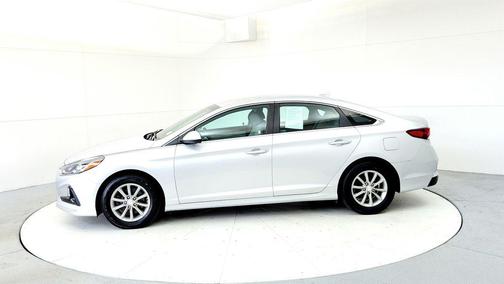 Symphony Silver 2018 Hyundai SONATA SE