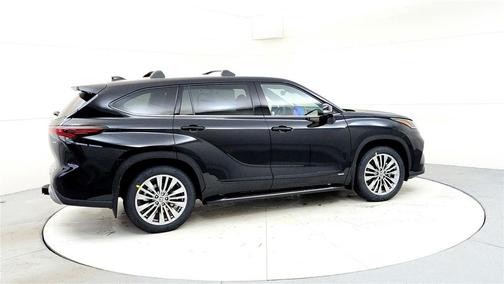 Midnight Black Metallic 2026 Toyota Highlander Hybrid Platinum