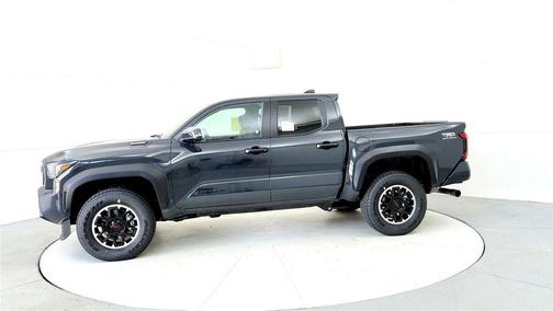 2026 Toyota Tacoma Hybrid TRD Off Road
