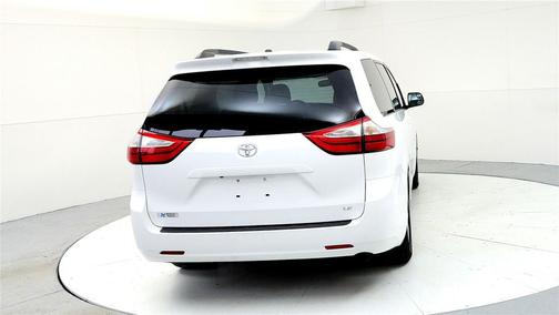 2015 Toyota Sienna LE