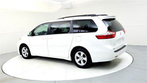 2015 Toyota Sienna LE