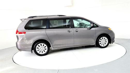 2011 Toyota Sienna XLE