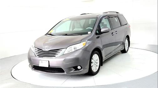 2011 Toyota Sienna XLE