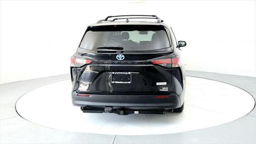2021 Toyota Sienna XLE 7 Passenger