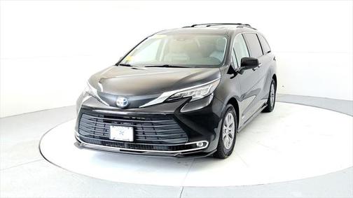 2021 Toyota Sienna XLE 7 Passenger