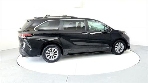 2021 Toyota Sienna XLE 7 Passenger