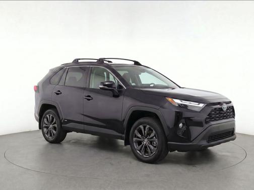 Black 2021 Toyota Venza XLE