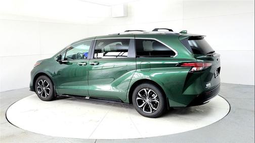 Cypress 2026 Toyota Sienna Platinum