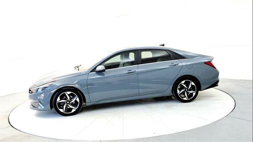 2022 Hyundai ELANTRA Limited