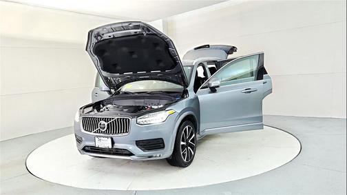 2020 Volvo XC90 T6 Momentum