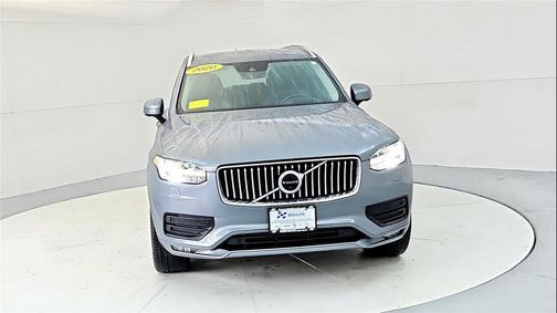 2020 Volvo XC90 T6 Momentum