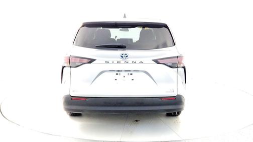 2024 Toyota Sienna LE