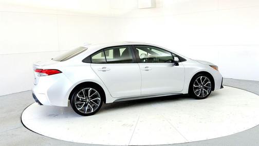 Classic Silver Metallic 2021 Toyota Corolla SE
