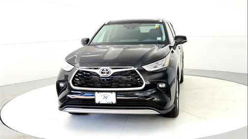 Midnight Black Metallic 2026 Toyota Highlander Hybrid Platinum