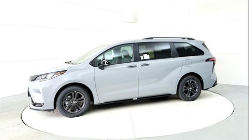 2026 Toyota Sienna XSE 7 Passenger