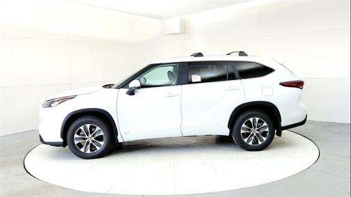 2026 Toyota Highlander Hybrid XLE