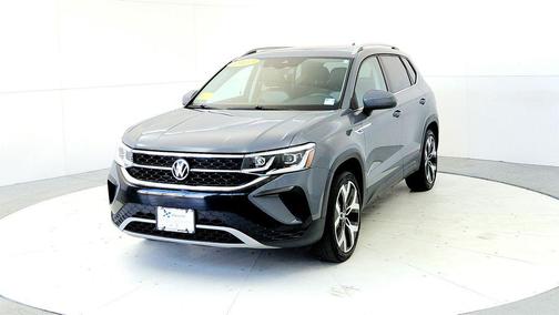 Gray 2022 Volkswagen Taos 1.5T SEL
