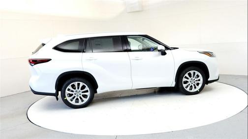 Wind Chill Pearl 2025 Toyota Highlander Limited