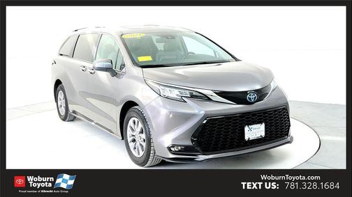 2024 Toyota Sienna XLE