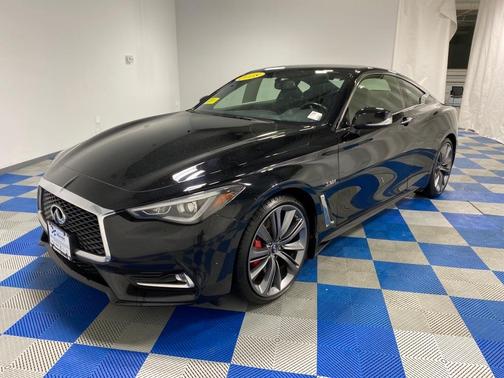 Photo 3 of 32 of 2018 INFINITI Q60 3.0t Red Sport 400