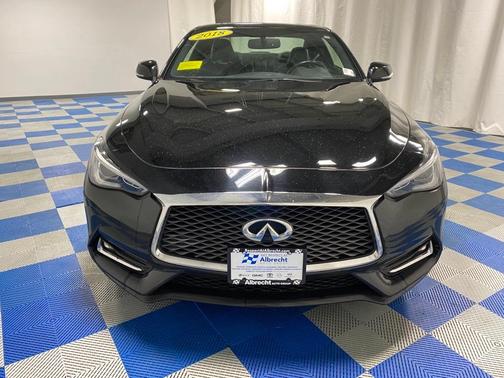 Photo 2 of 32 of 2018 INFINITI Q60 3.0t Red Sport 400
