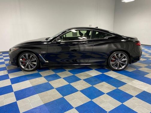 Photo 4 of 32 of 2018 INFINITI Q60 3.0t Red Sport 400