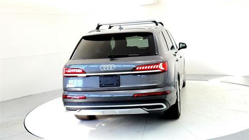 2021 Audi Q7 55 Premium Plus
