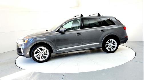 2021 Audi Q7 55 Premium Plus