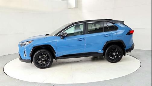 2022 Toyota RAV4 Hybrid SE