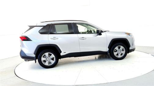 2022 Toyota RAV4 Hybrid LE
