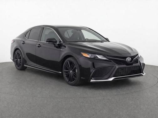 Black 2024 Toyota Camry Hybrid SE