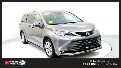 2022 Toyota Sienna Limited 7-Passenger
