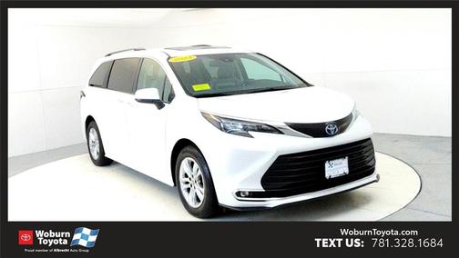 2024 Toyota Sienna XLE