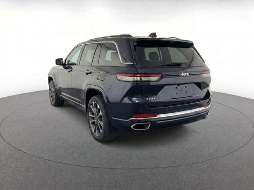 Midnight Sky 2024 Jeep Grand Cherokee Overland