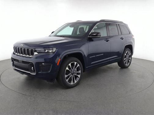 Midnight Sky 2024 Jeep Grand Cherokee Overland