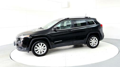 Diamond Black Crystal Pearlcoat 2017 Jeep Cherokee Limited