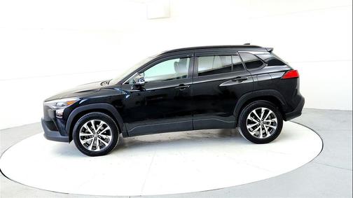 2022 Toyota Corolla Cross XLE