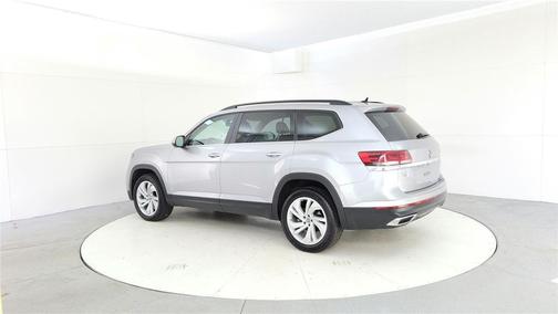 Pyrite Silver Metallic 2022 Volkswagen Atlas 3.6L SE w/Technology