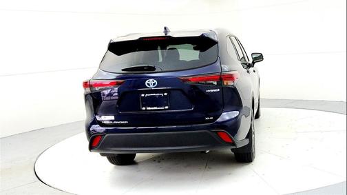 2024 Toyota Highlander Hybrid XLE