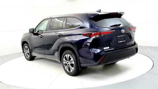 2024 Toyota Highlander Hybrid XLE