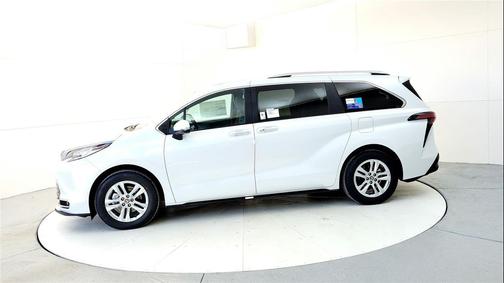 2026 Toyota Sienna Limited