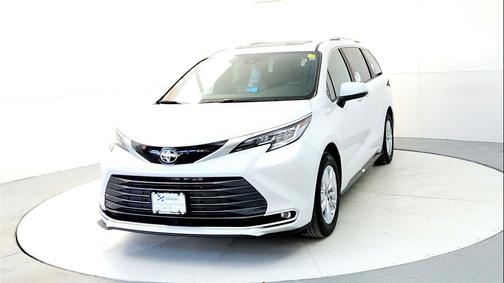 2026 Toyota Sienna Limited